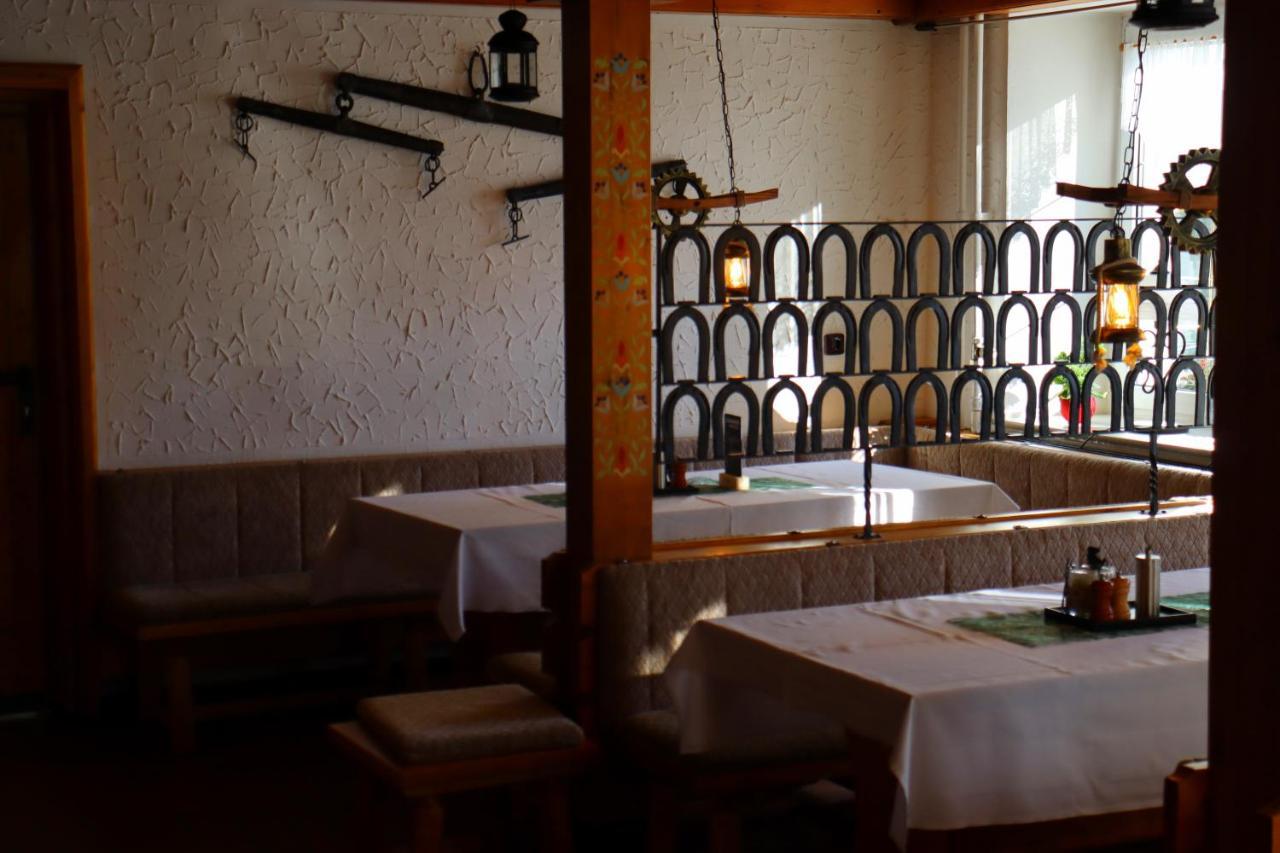 Schwarzes Ross Hotel & Restaurant Обервиезентал Екстериор снимка